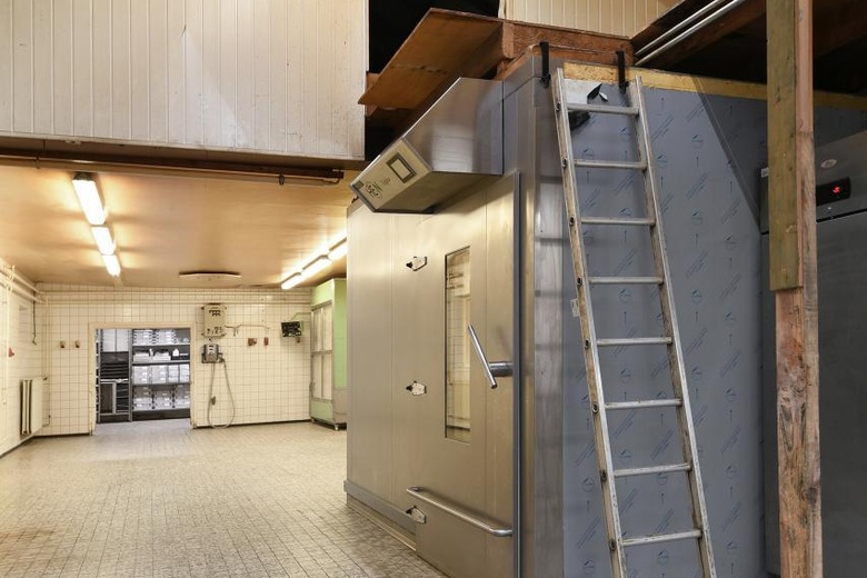 BedrijfsruimteaanKerkstraat 54<br/> inPanningen