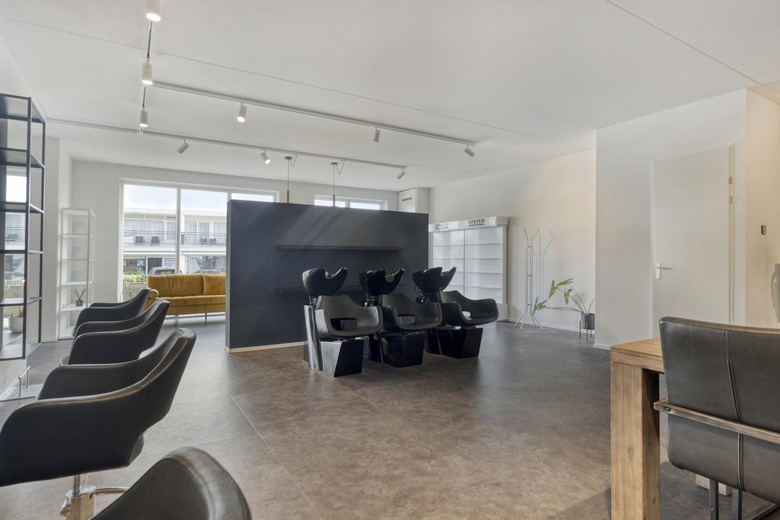 KantoorruimteaanOoststraat 6<br/> inZoutelande KantoorruimteaanOoststraat 6<br/> inZoutelande