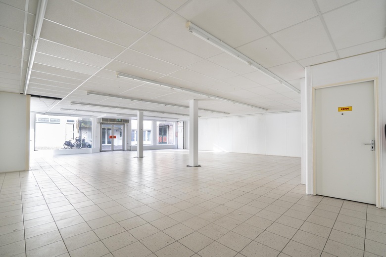 WinkelruimteaanFonteinstraat 42<br/> inLeerdam WinkelruimteaanFonteinstraat 42<br/> inLeerdam
