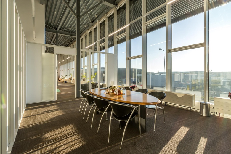 BedrijfsruimteaanRijnlanderweg 766 A<br/> inHoofddorp BedrijfsruimteaanRijnlanderweg 766 A<br/> inHoofddorp
