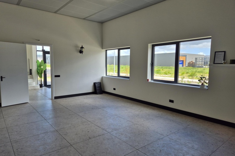 BedrijfsruimteaanJohn Stuart Millweg 11<br/> inZwaag BedrijfsruimteaanJohn Stuart Millweg 11<br/> inZwaag