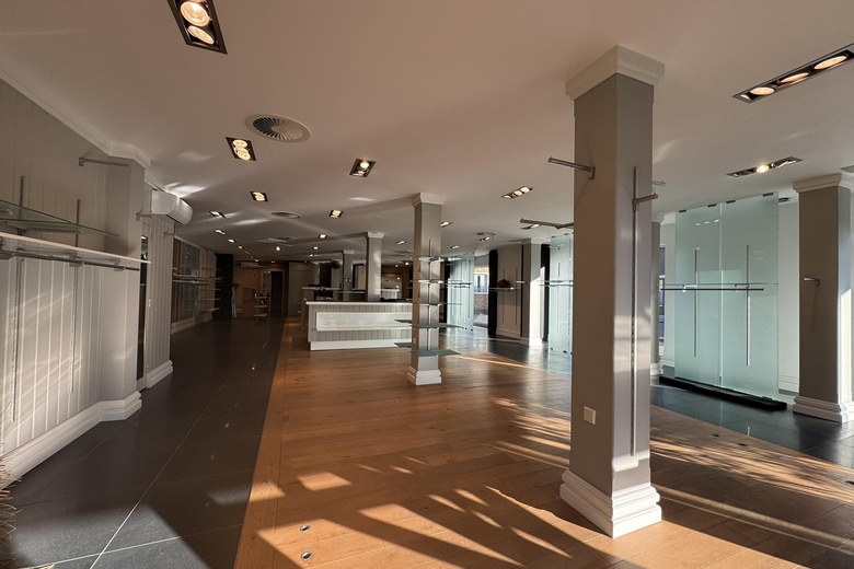 WinkelruimteaanBurgemeester van Baarstraat 34<br/> inVolendam WinkelruimteaanBurgemeester van Baarstraat 34<br/> inVolendam