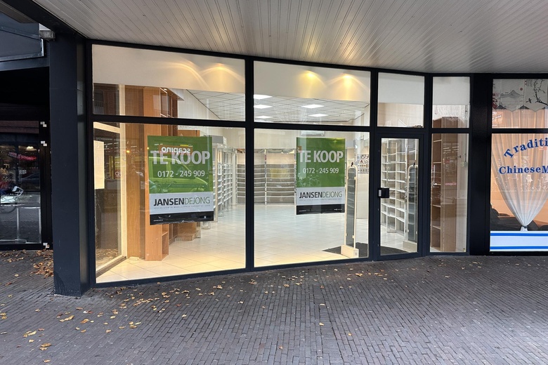 WinkelruimteaanVan Boetzelaerstraat 7<br/> inAlphen aan den Rijn