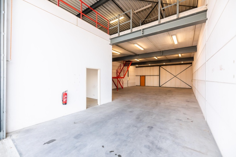 BedrijfsruimteaanLeeghwaterstraat 4 b<br/> inWerkendam BedrijfsruimteaanLeeghwaterstraat 4 b<br/> inWerkendam