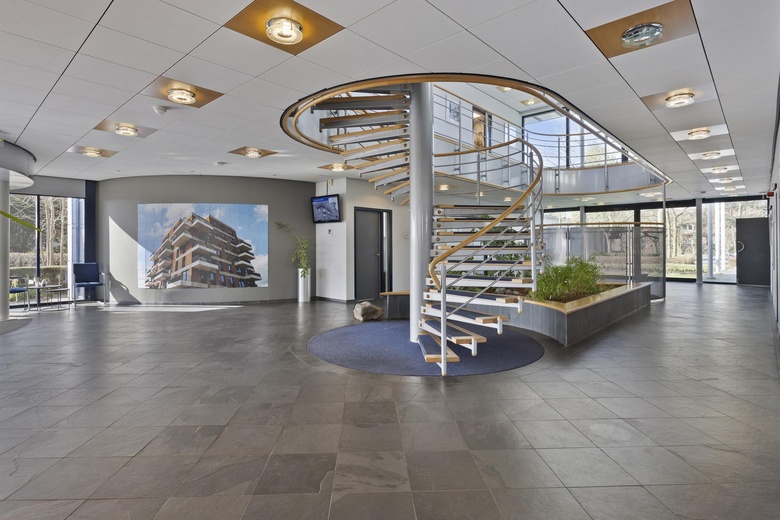 BedrijfsruimteaanGrotestraat 12<br/> inHeesbeen BedrijfsruimteaanGrotestraat 12<br/> inHeesbeen