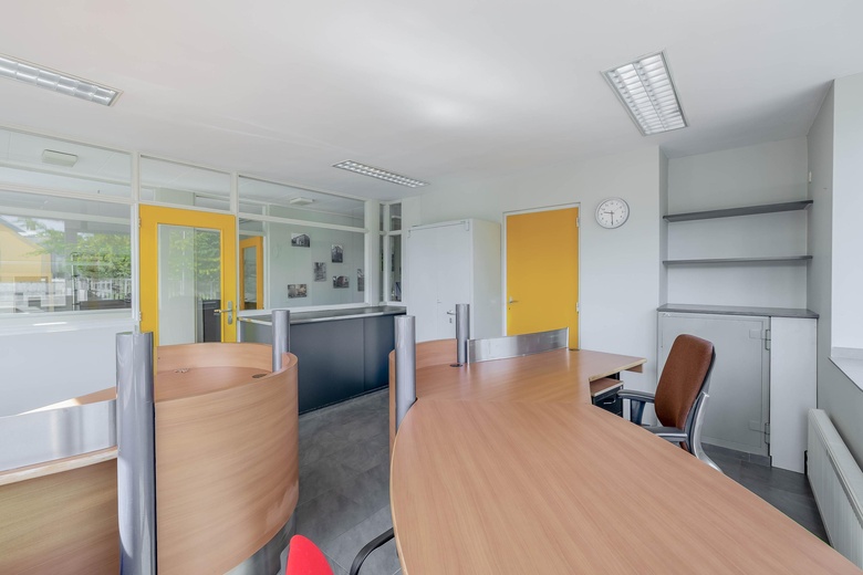 BedrijfsruimteaanMolendijk 38<br/> inKrimpen aan de Lek