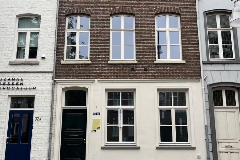 KantoorruimteaanWillem II Singel 30<br/> inRoermond
