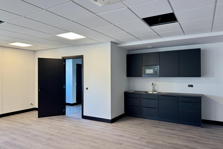 BedrijfsruimteaanHet Tasveld 7<br/> inHendrik-Ido-Ambacht