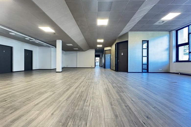 BedrijfsruimteaanIndustrieweg 9<br/> inBladel BedrijfsruimteaanIndustrieweg 9<br/> inBladel