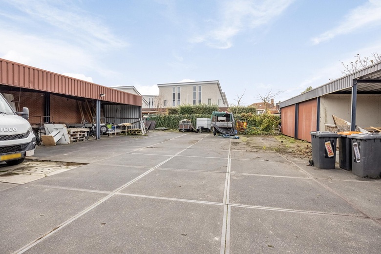 BedrijfsruimteaanM.A.de Ruijterstraat 18 - 20<br/> inHaaksbergen BedrijfsruimteaanM.A.de Ruijterstraat 18 - 20<br/> inHaaksbergen