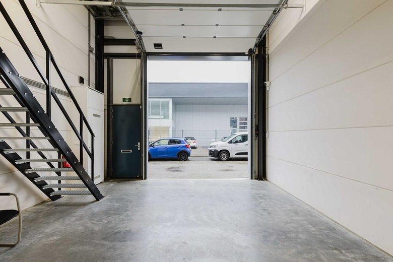 BedrijfsruimteaanKoperhoek 72 B<br/> inRhoon