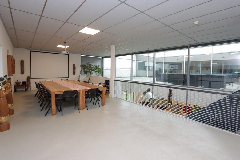 BedrijfsruimteaanDe Huchtstraat 14<br/> inAlmere BedrijfsruimteaanDe Huchtstraat 14<br/> inAlmere