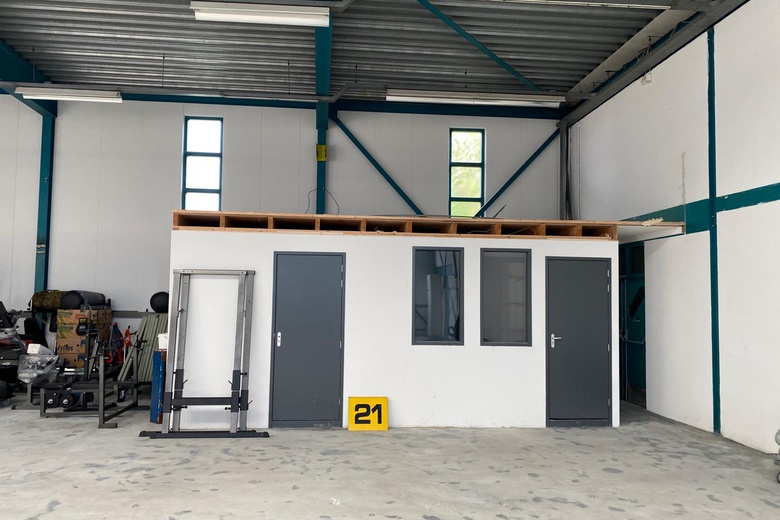 BedrijfsruimteaanMolenveld 4<br/> inHippolytushoef