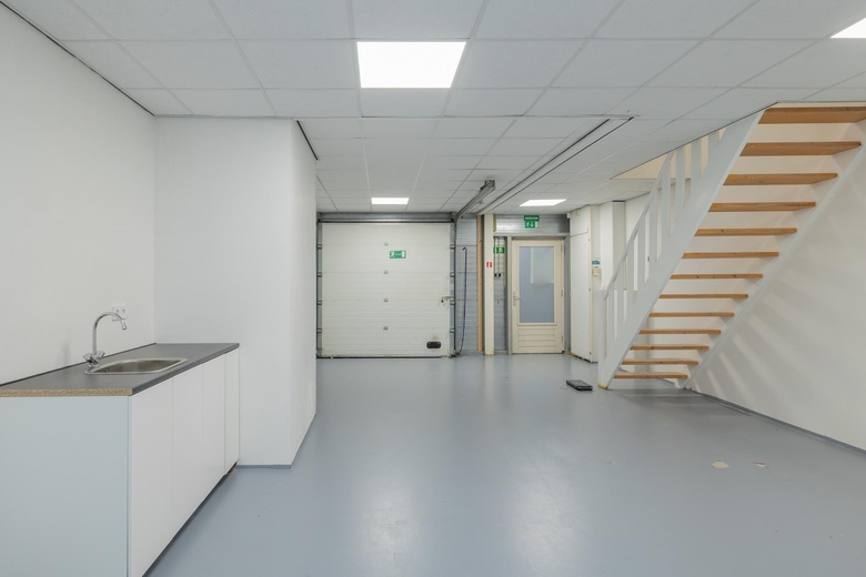 BedrijfsruimteaanMeer en Duin 24 B<br/> inLisse BedrijfsruimteaanMeer en Duin 24 B<br/> inLisse