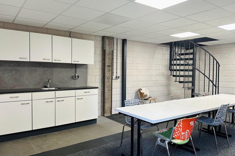 BedrijfsruimteaanLovensekanaaldijk 47 06<br/> inTilburg