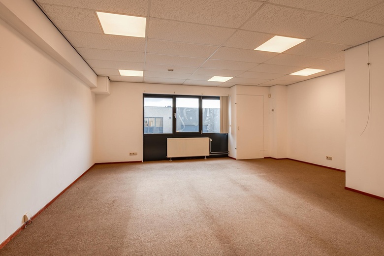 BedrijfsruimteaanRijnstraat 9 E<br/> inOss