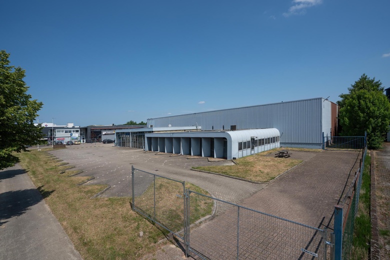 BedrijfsruimteaanDr. Nolenslaan 111<br/> inSittard