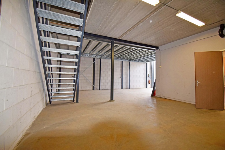 BedrijfsruimteaanAugustapolder 8<br/> inBarendrecht