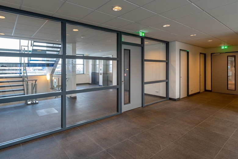 KantoorruimteaanWaalhaven Z.z. 21<br/> inRotterdam