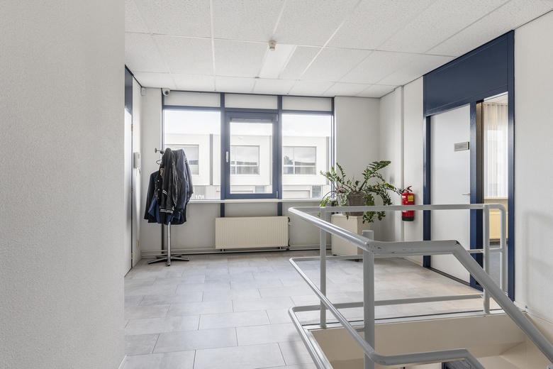 BedrijfsruimteaanKreekweg 16<br/> inVlaardingen