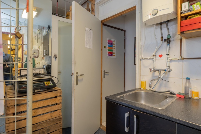 WinkelruimteaanHoofdstraat 206<br/> inSassenheim