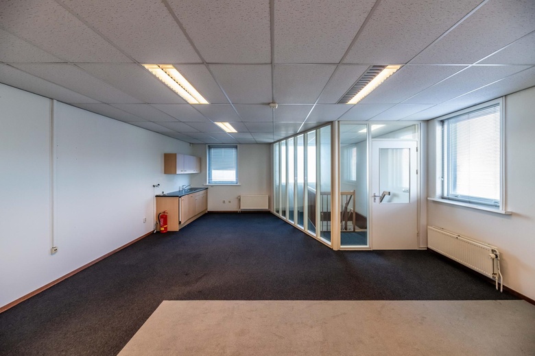 KantoorruimteaanBeatrixhaven 8 b<br/> inWerkendam KantoorruimteaanBeatrixhaven 8 b<br/> inWerkendam