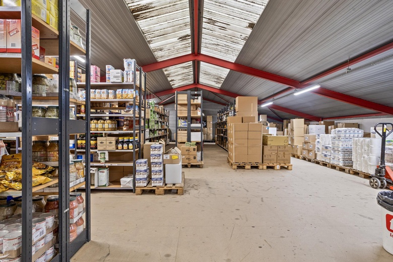 BedrijfsruimteaanSluisweg 17 a<br/> inWaalwijk BedrijfsruimteaanSluisweg 17 a<br/> inWaalwijk