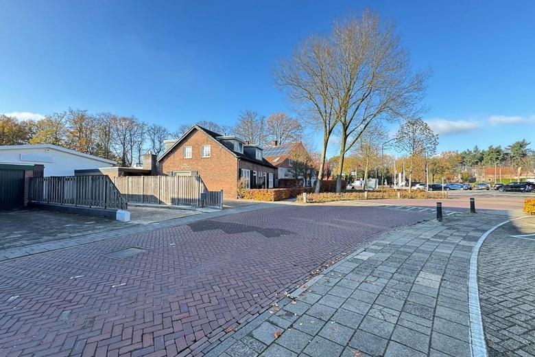 BedrijfsruimteaanLindenstraat 4<br/> inHapert