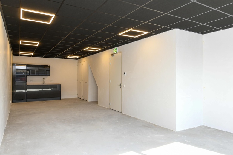 BedrijfsruimteaanEemmeerlaan 2 H<br/> inWeesp