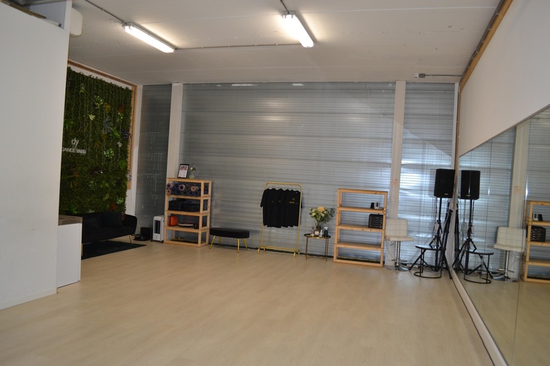 BedrijfsruimteaanXenonstraat 77<br/> inAlmere