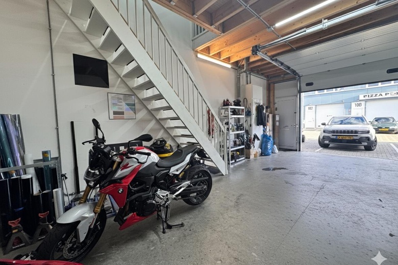 BedrijfsruimteaanZandzuigerstraat 76<br/> inAlmere