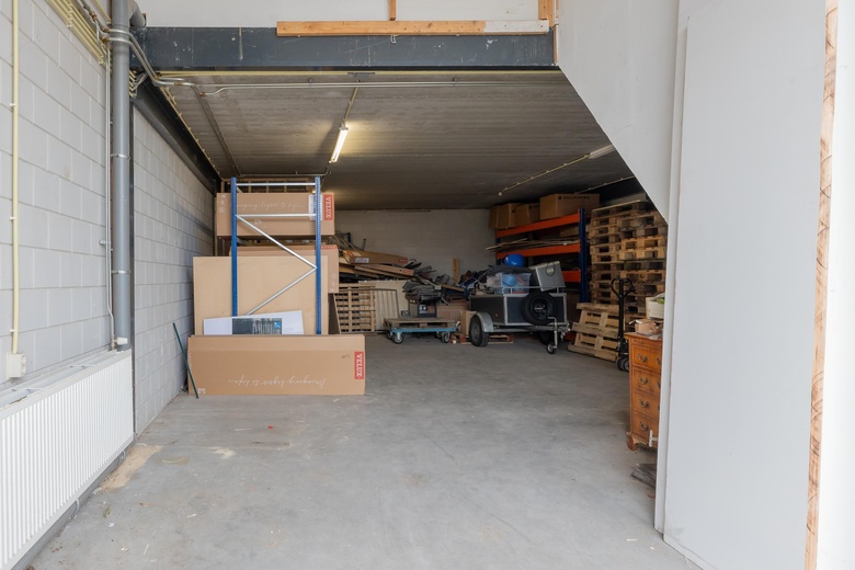 BedrijfsruimteaanAchthovenerweg 17 H<br/> inLeiderdorp