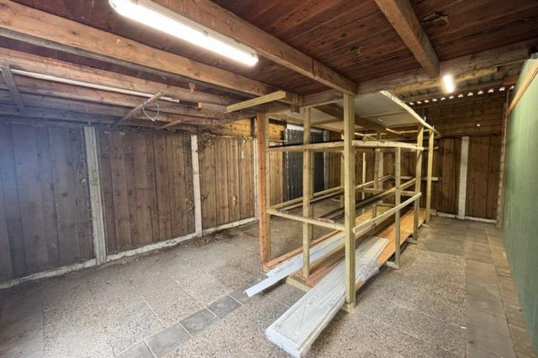 BedrijfsruimteaanTolstraat 8<br/> inEnschede