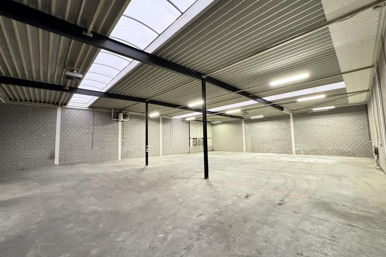 BedrijfsruimteaanRingweistraat 8<br/> inWaardenburg BedrijfsruimteaanRingweistraat 8<br/> inWaardenburg