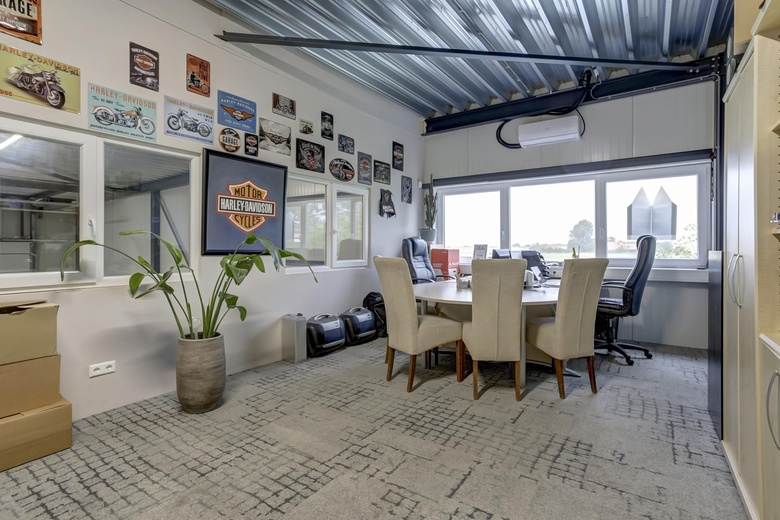 BedrijfsruimteaanPilootweg 11<br/> inStavenisse