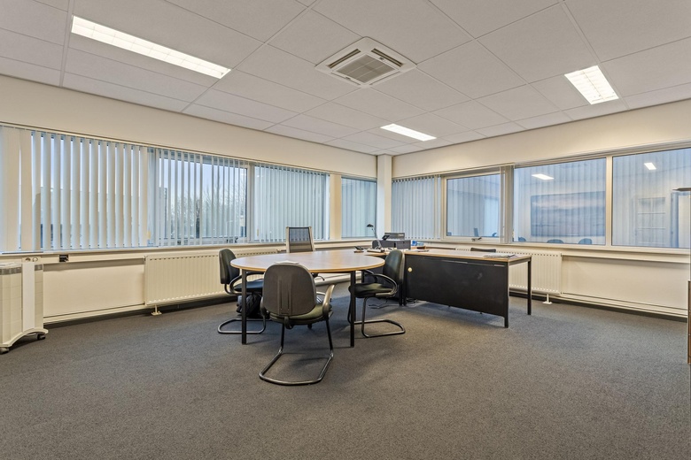 BedrijfsruimteaanTieleman en Drosweg 17<br/> inLeiden