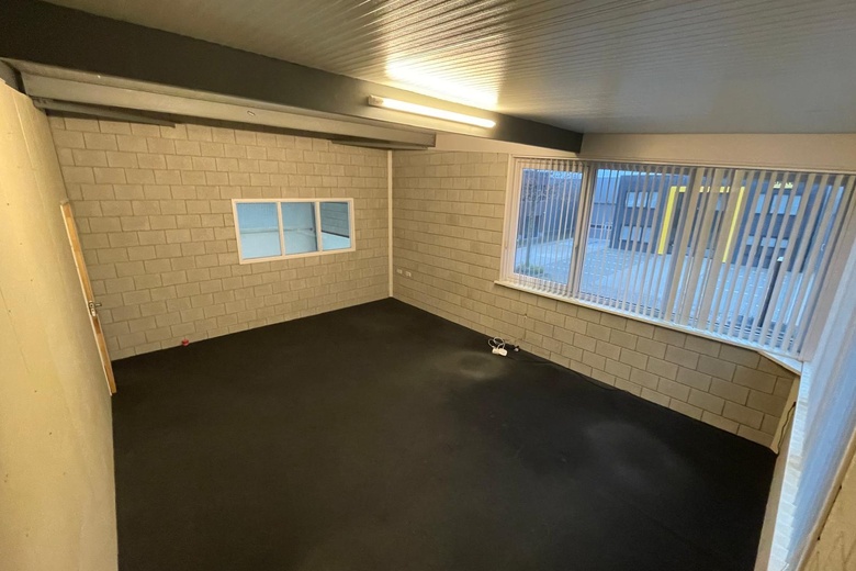 BedrijfsruimteaanAmbachtstraat 16<br/> inWijk en Aalburg BedrijfsruimteaanAmbachtstraat 16<br/> inWijk en Aalburg