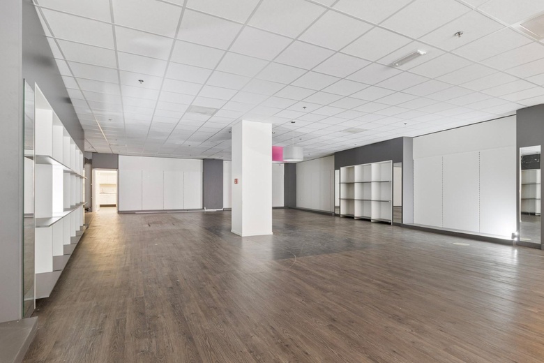 WinkelruimteaanRoersingelpassage 14<br/> inRoermond WinkelruimteaanRoersingelpassage 14<br/> inRoermond