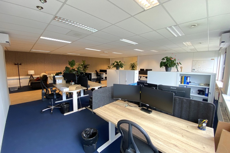BedrijfsruimteaanAntennestraat 86<br/> inAlmere