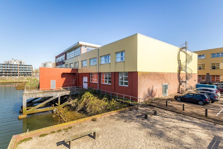 KantoorruimteaanPiekstraat 15 35<br/> inRotterdam KantoorruimteaanPiekstraat 15 35<br/> inRotterdam