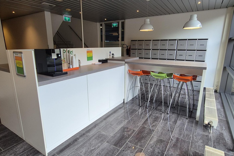 KantoorruimteaanLarenweg 80<br/> inDen Bosch KantoorruimteaanLarenweg 80<br/> inDen Bosch