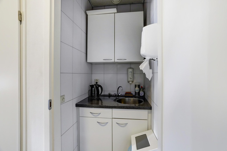 BedrijfsruimteaanAmbachtsstraat 75<br/> inWinterswijk BedrijfsruimteaanAmbachtsstraat 75<br/> inWinterswijk