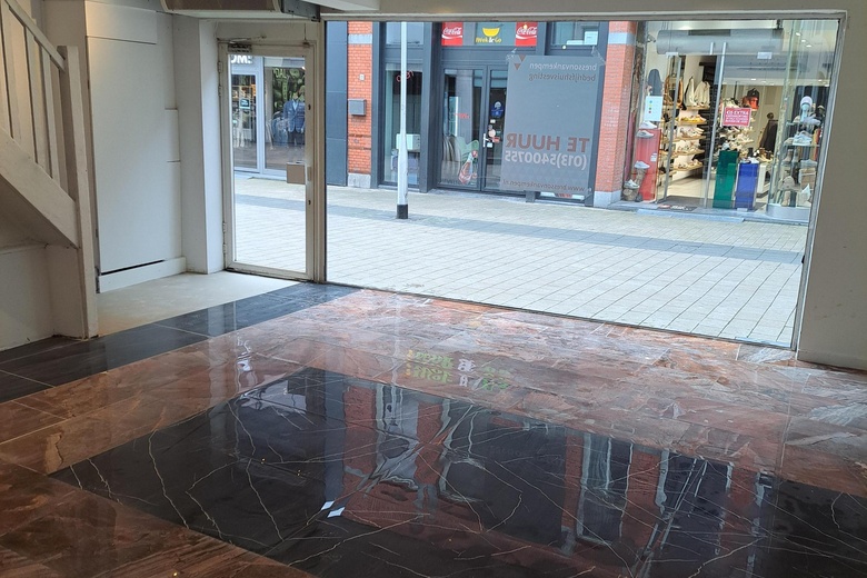WinkelruimteaanJuliana van Stolbergstraat 14<br/> inTilburg