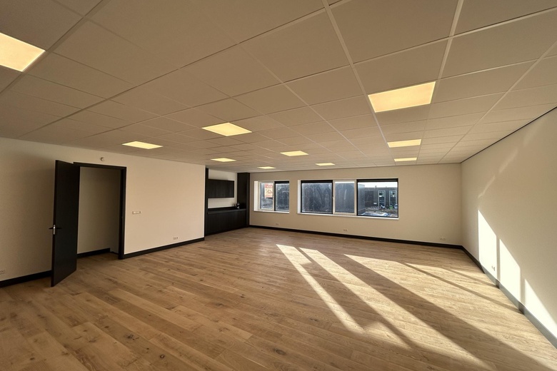 BedrijfsruimteaanJelle Zijlstraweg 62<br/> inZwaag