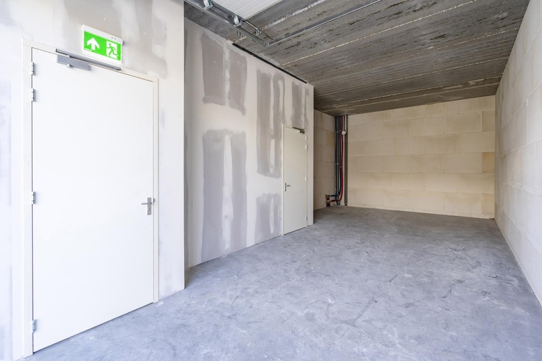 BedrijfsruimteaanHogeweyselaan 215 C<br/> inWeesp