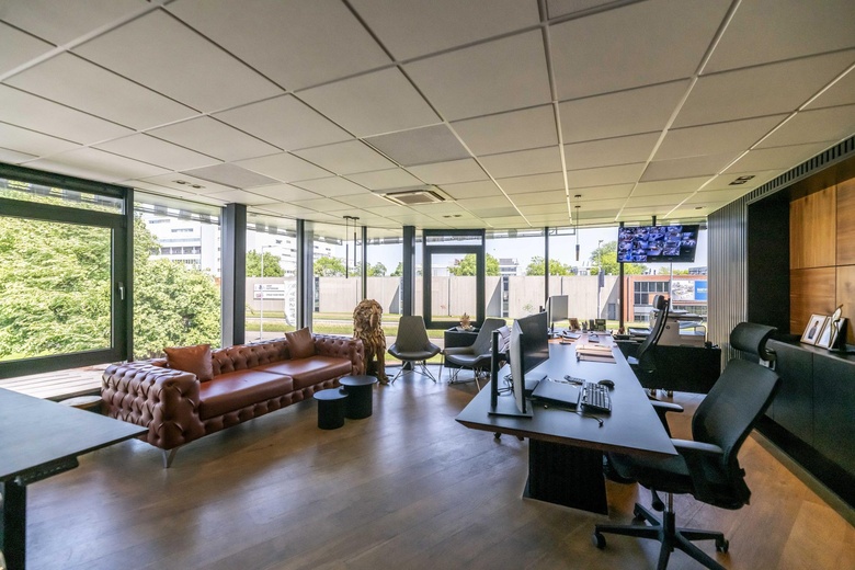 BedrijfsruimteaanThurledeweg 30<br/> inRotterdam BedrijfsruimteaanThurledeweg 30<br/> inRotterdam
