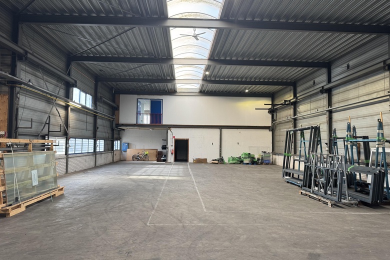 BedrijfsruimteaanSluispolderweg 71<br/> inZaandam