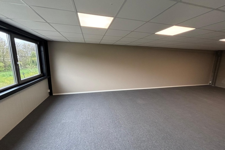 BedrijfsruimteaanGraaf van Solmsweg 99 E 9<br/> inDen Bosch BedrijfsruimteaanGraaf van Solmsweg 99 E 9<br/> inDen Bosch