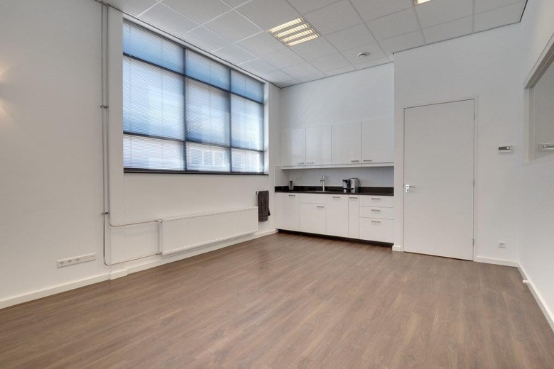 BedrijfsruimteaanAmbachtsweg 9<br/> inElst