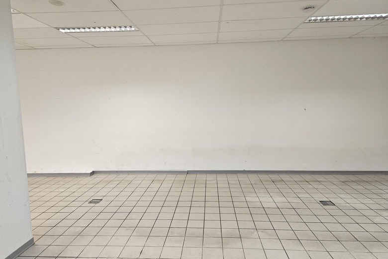 WinkelruimteaanWillemsweg 81<br/> inNijmegen WinkelruimteaanWillemsweg 81<br/> inNijmegen